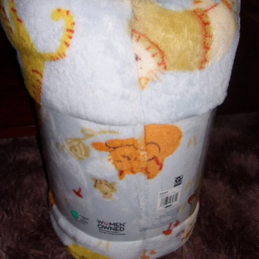 The Big One Multicolor playful Cats Throw Blanket 5ft x 6 ft New